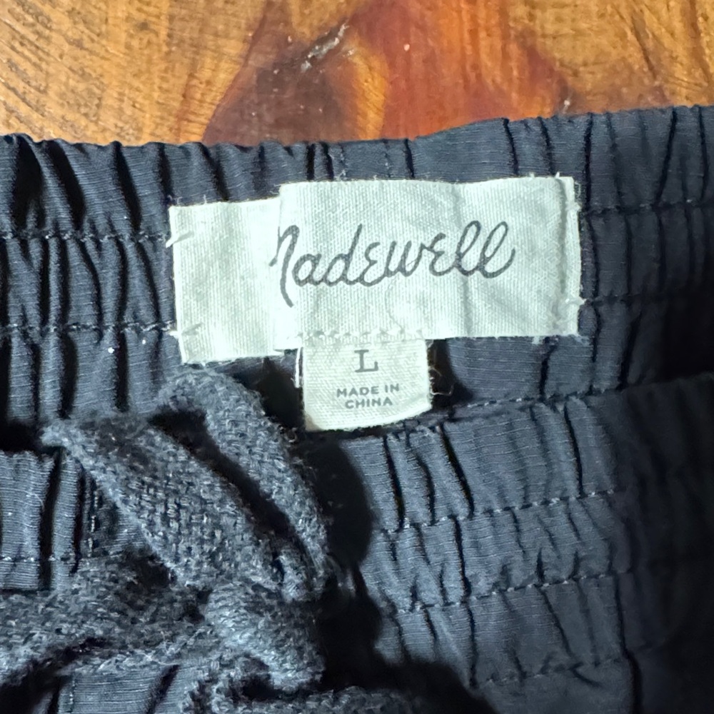 Madewell Men's Black Shorts - Picture 2 of 4